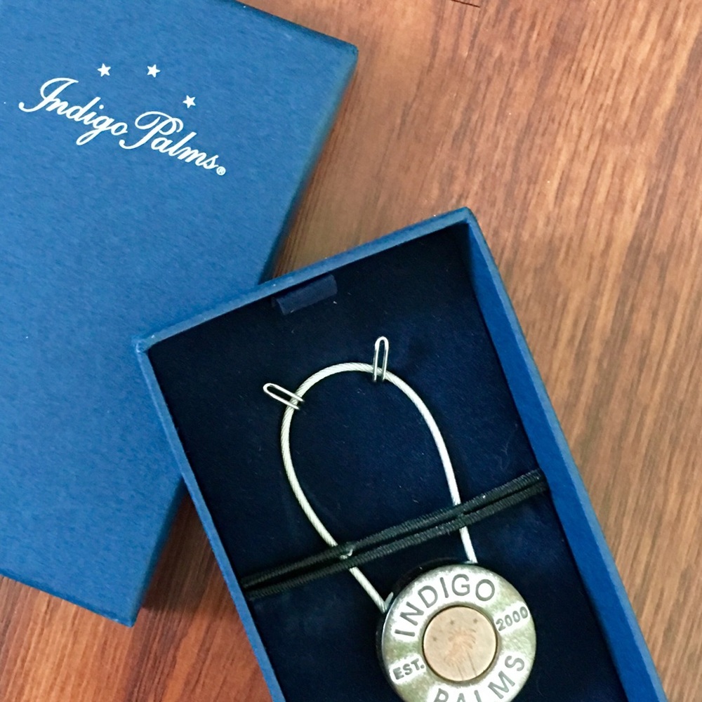 🌸Men’s Indigo Palms Keychain Tommy Bahama Boxed